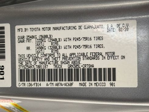 Used 2020 Toyota Tacoma SR w/ SX Package AWD/4WD image 29