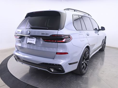 Used 2025 BMW X7 xDrive40i w/ M Sport Package AWD/4WD image 7