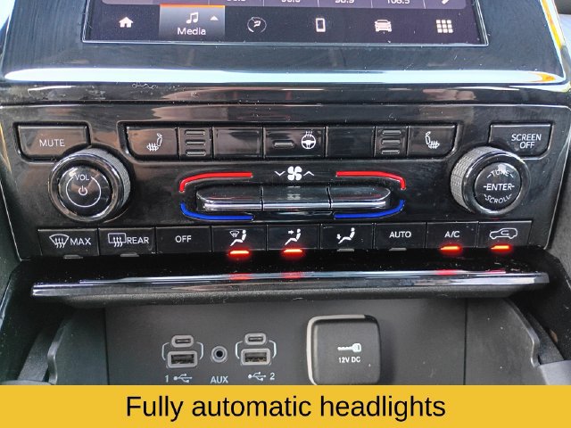 Used 2023 Jeep Grand Cherokee L Laredo AWD/4WD image 17