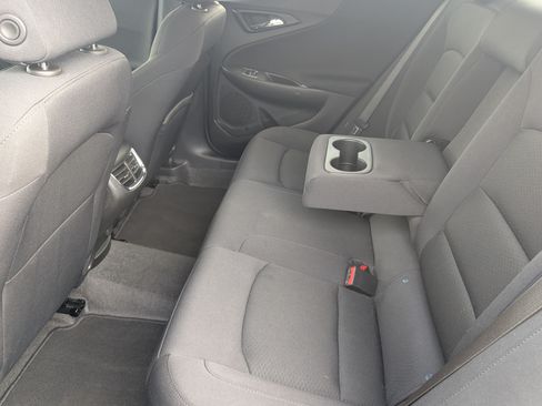 Used 2025 Chevrolet Malibu LT FWD image 14