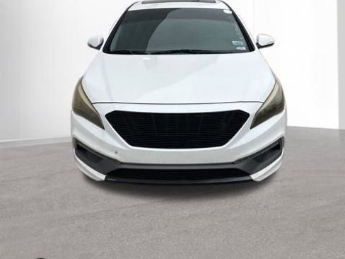 Used 2017 Hyundai Sonata Sport w/ Value Edition Package 02 FWD image 11