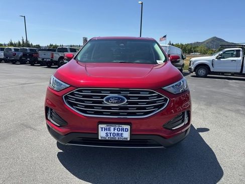 Certified 2024 Ford Edge Titanium image 3