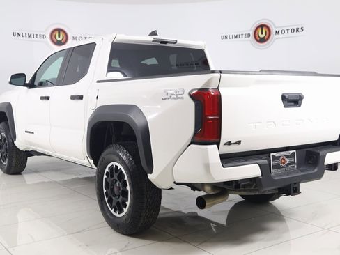 Used 2024 Toyota Tacoma TRD Off-Road image 4