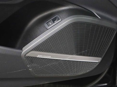 Used 2024 Audi SQ5 Premium Plus w/ Premium Plus Package image 17