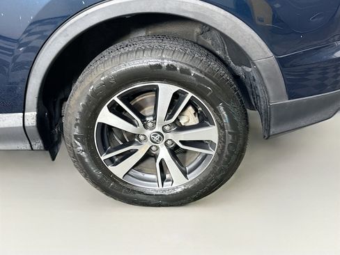 Used 2018 Toyota RAV4 XLE image 11