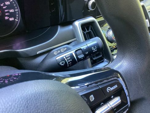 Used 2022 Kia Sorento LX FWD image 57