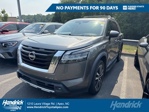 Used 2023 Nissan Pathfinder Platinum w/ Lighting Package (N93) AWD/4WD image 1