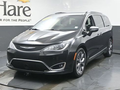 Used 2019 Chrysler Pacifica Limited w/ Advanced Safetytec Group image 32