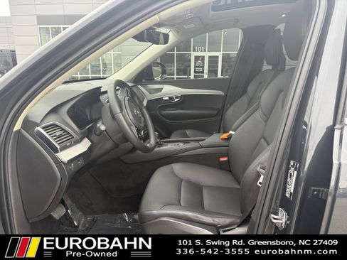 Used 2021 Volvo XC90 T5 Momentum w/ Protection Package Premier image 7