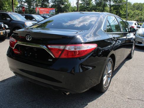 Used 2015 Toyota Camry SE FWD image 8