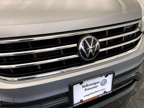 Used 2022 Volkswagen Tiguan SE image 30