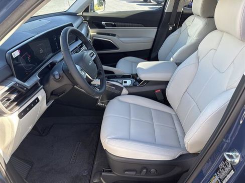 New 2025 Kia Telluride EX image 10