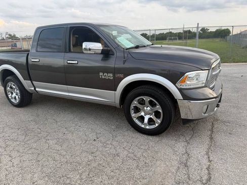 Used 2014 RAM 1500 Laramie w/ Convenience Group AWD/4WD image 4