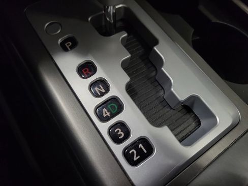 Used 2015 Nissan Armada Platinum image 17