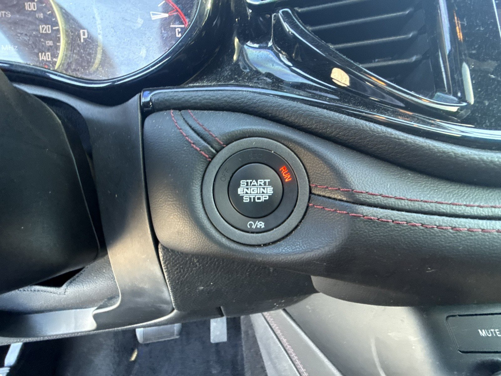 Used 2022 Dodge Durango R/T w/ Blacktop Package AWD/4WD image 22
