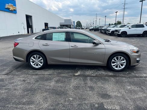 Used 2025 Chevrolet Malibu LT FWD image 8