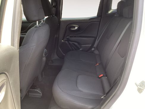 Used 2023 Jeep Renegade Latitude AWD/4WD image 24