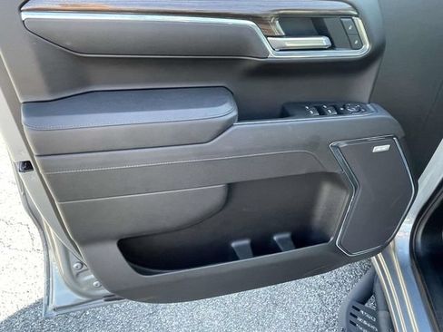 Used 2026 Chevrolet Silverado 1500 LT Trail Boss w/ LT Trail Boss Premium Package AWD/4WD image 16