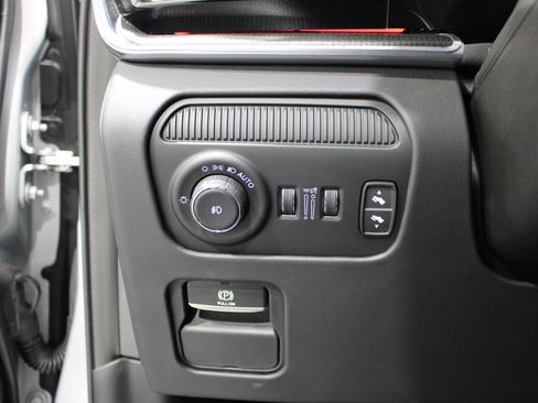 Used 2024 Jeep Grand Wagoneer Series II Obsidian w/ Quick Order Packagew 28T AWD/4WD image 7