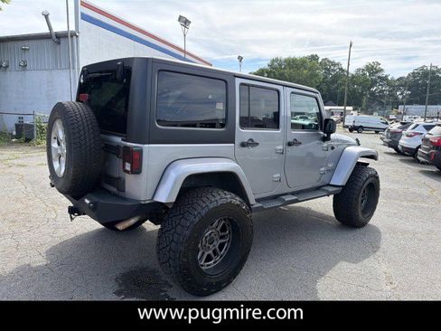 Used 2013 Jeep Wrangler Unlimited Sahara w/ Connectivity Group AWD/4WD image 7