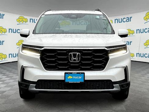 New 2025 Honda Pilot Touring image 3