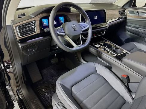New 2026 Volkswagen Atlas SEL image 5