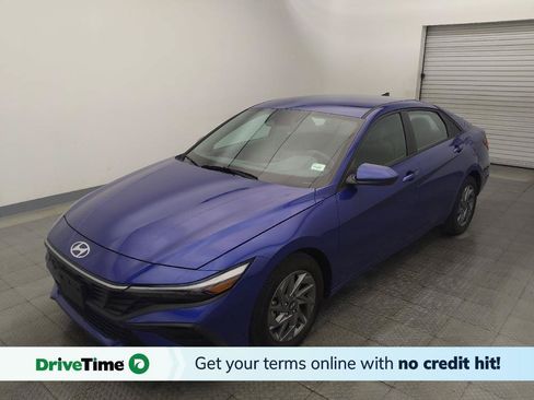Used 2024 Hyundai Elantra SEL FWD image 1