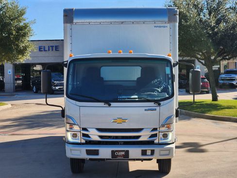 New 2024 Chevrolet Low Cab Forward image 10