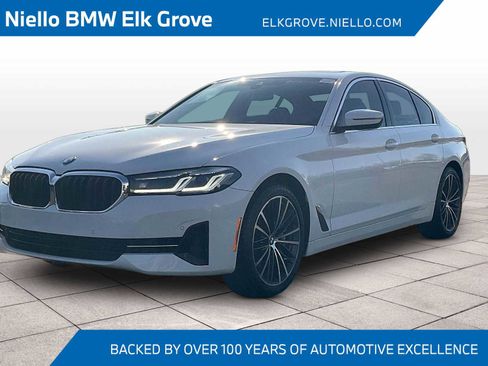 Used 2023 BMW 540i w/ Premium Package image 1