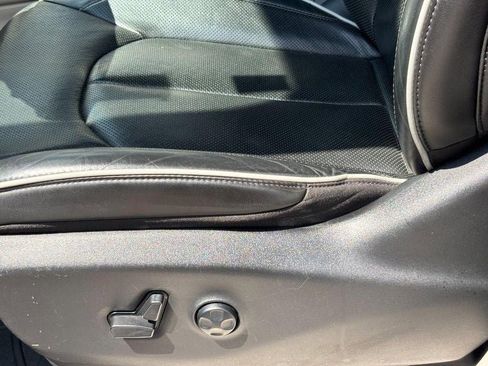 Used 2021 Chrysler Pacifica Limited w/ Premium & Safety Sphere Group image 25