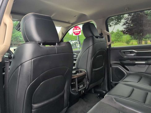 Used 2021 RAM 1500 Laramie AWD/4WD image 18