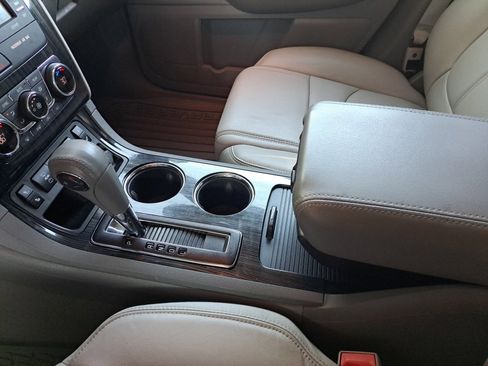 Used 2016 Chevrolet Traverse LT image 29