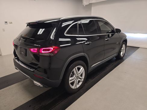 Used 2023 Mercedes-Benz GLA 250 4MATIC w/ Premium Package image 6