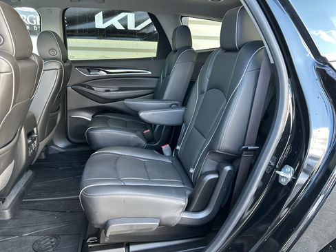 Used 2021 Buick Enclave Avenir image 11