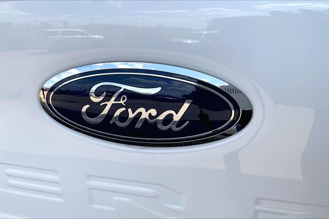 Used 2026 Ford F350 Lariat AWD/4WD image 30