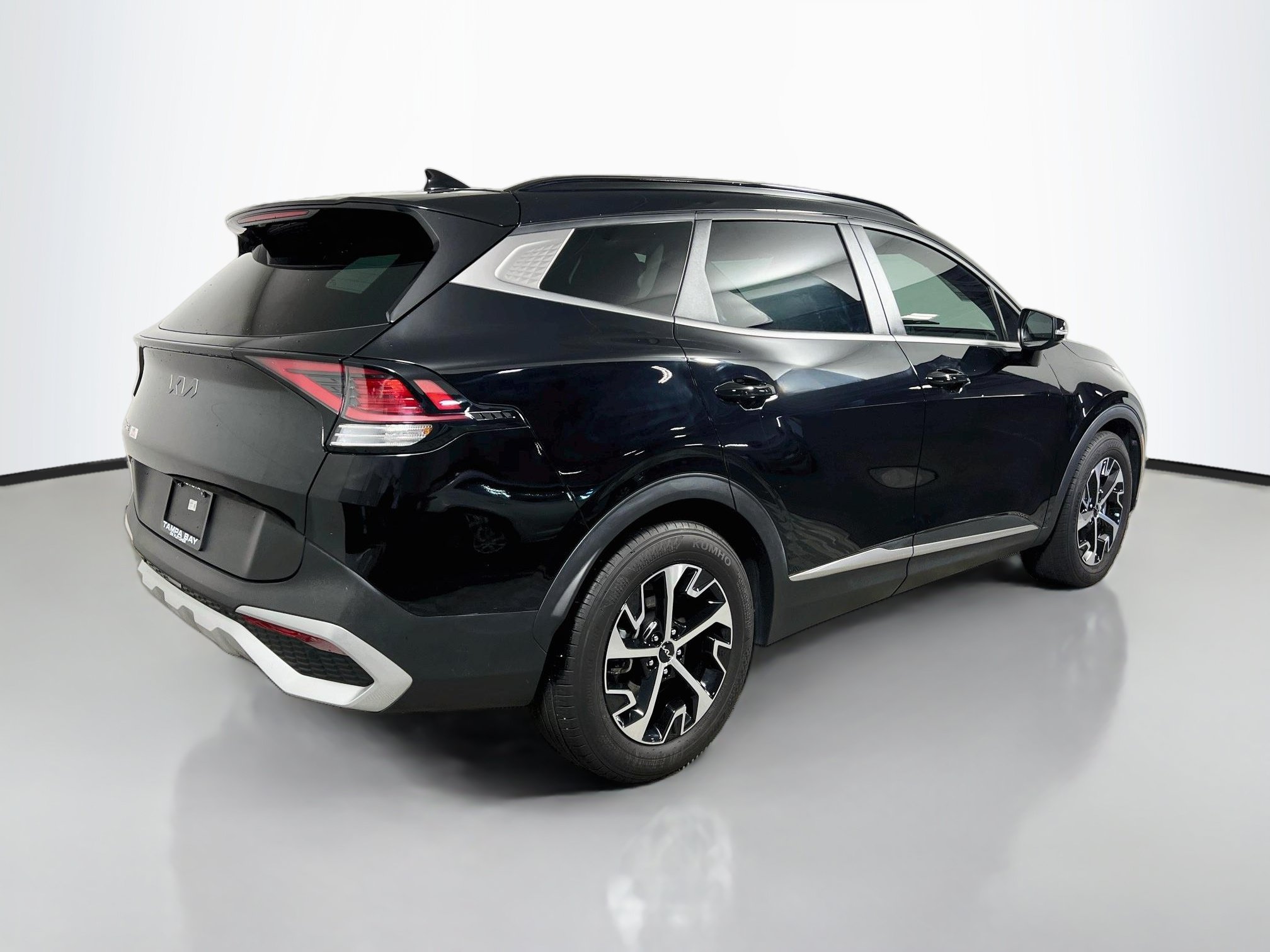 Used 2025 Kia Sportage EX w/ Premium Package FWD image 4
