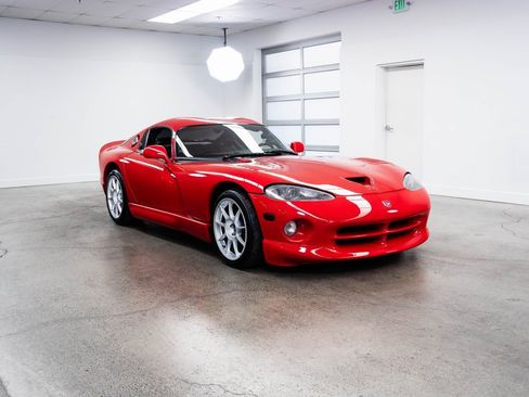 Used 1997 Dodge Viper GTS image 18