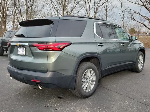 Used 2023 Chevrolet Traverse LT image 4