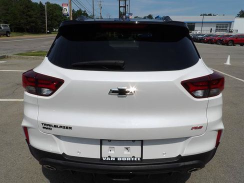Used 2022 Chevrolet TrailBlazer RS w/ Sun and Liftgate Package AWD/4WD image 4