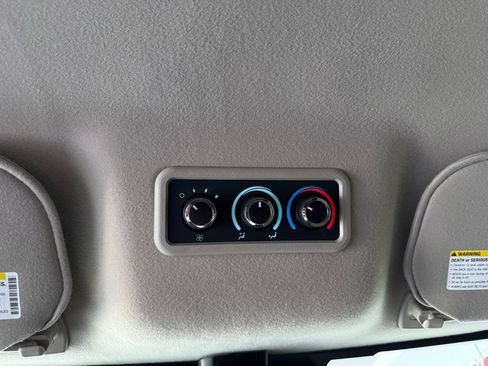 Used 2025 Chevrolet Express 3500 LT w/ LT Preferred Equipment Group RWD image 22