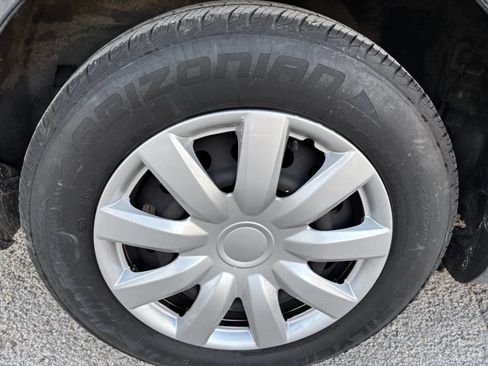 Used 2012 Toyota Corolla L image 35