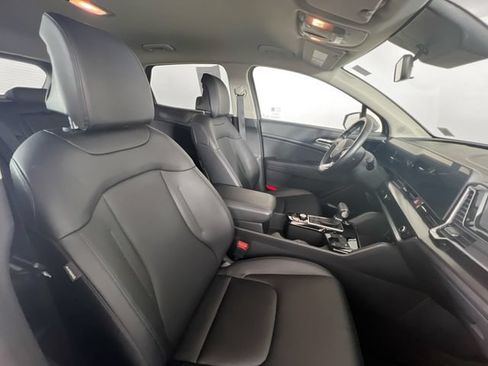 Used 2024 Kia Sportage EX AWD/4WD image 27