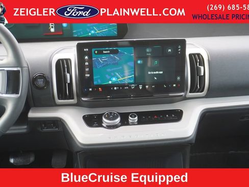 Used 2025 Ford Expedition Active image 18