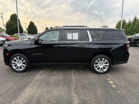 Used 2023 Chevrolet Suburban High Country w/ Premium Package AWD/4WD image 2