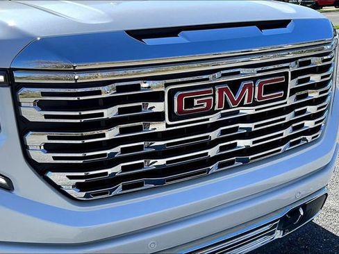 Certified 2025 GMC Sierra 1500 Denali image 30