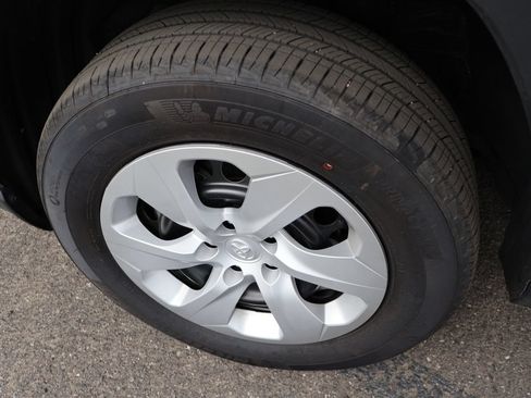 Certified 2025 Toyota RAV4 LE AWD/4WD image 59