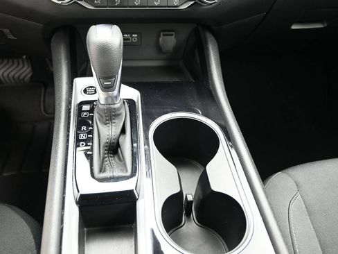 Used 2024 Nissan Altima 2.5 SV FWD image 14
