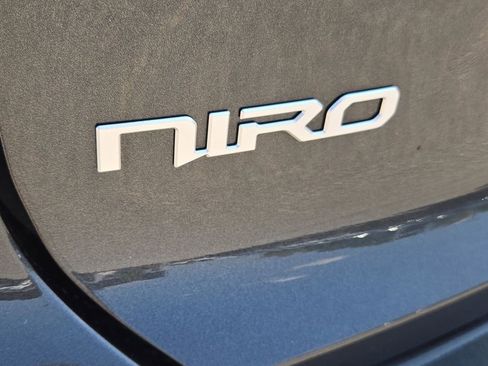 New 2025 Kia Niro SX image 11