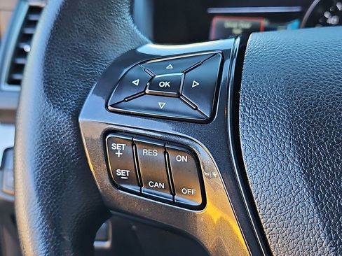 Used 2019 Ford Explorer XLT w/ Equipment Group 202A image 23