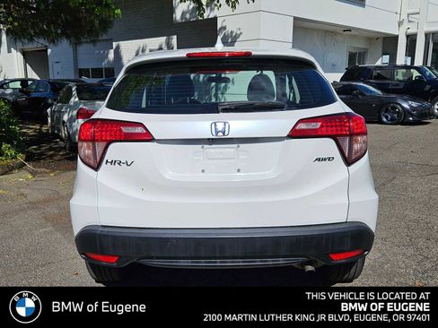 Used 2017 Honda HR-V LX image 4